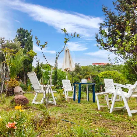 Li Junchi - Parcheggio Privato, 1 Km Dal Mare *
